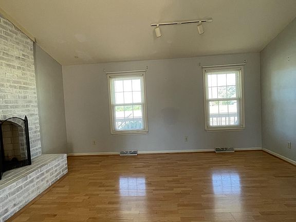 5th image of 1884 Prophet Rd