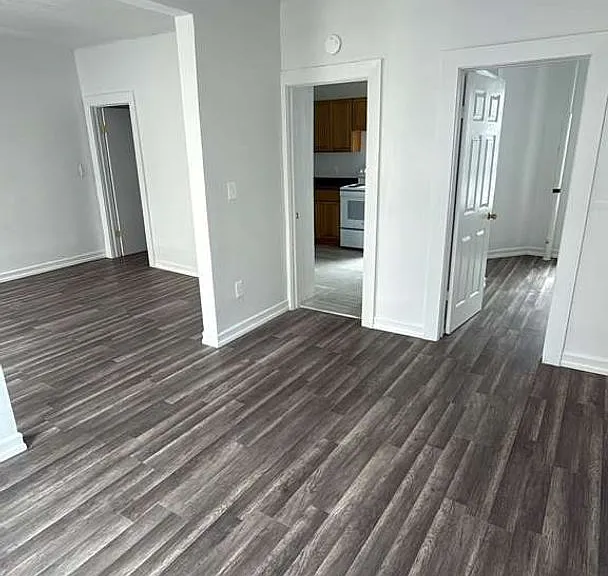 2654 Marion Ave — Photo 9