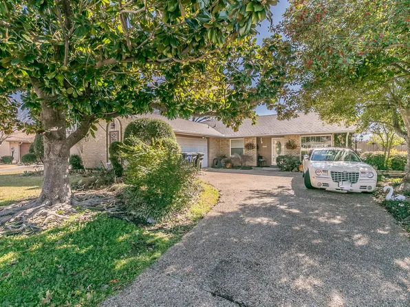 910 Sleepy Hollow Dr, Garland, TX 75043
