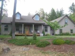 703 Earhart Rd, Rogue River, OR 97537