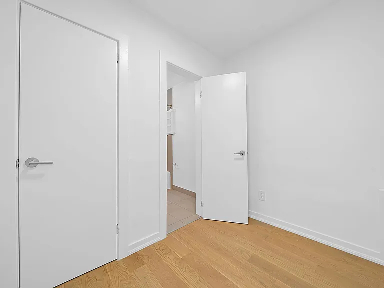 26 Balmoral Ave — Photo 24