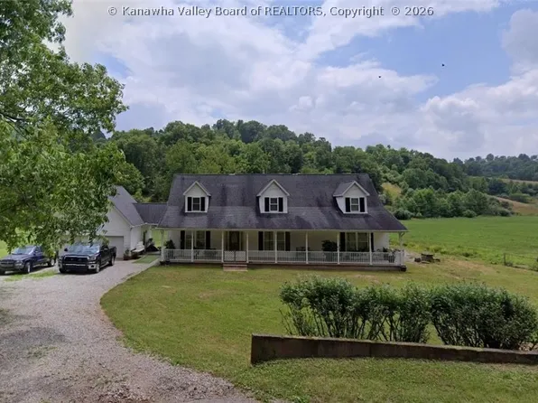 621 Seamans Fork Rd, Reedy, WV 25270