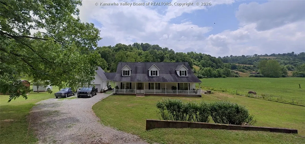 621 Seamans Fork Rd photo 1