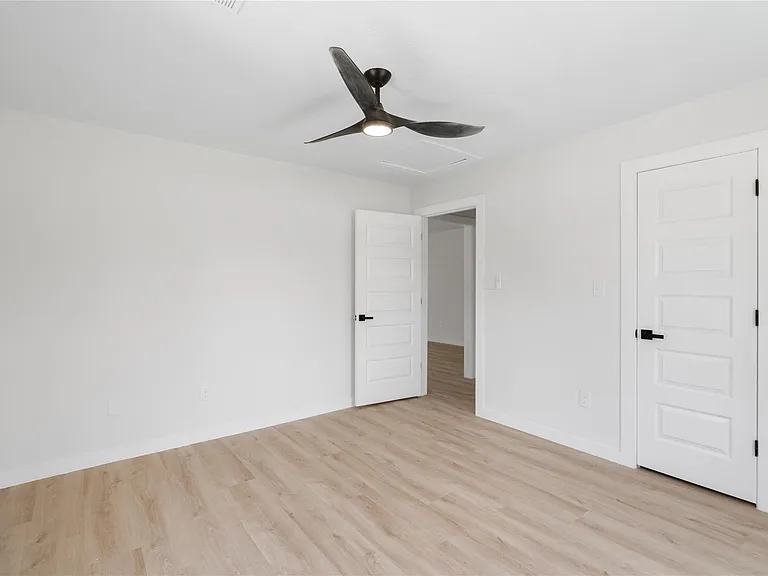 12019 Beth Ln — Photo 25