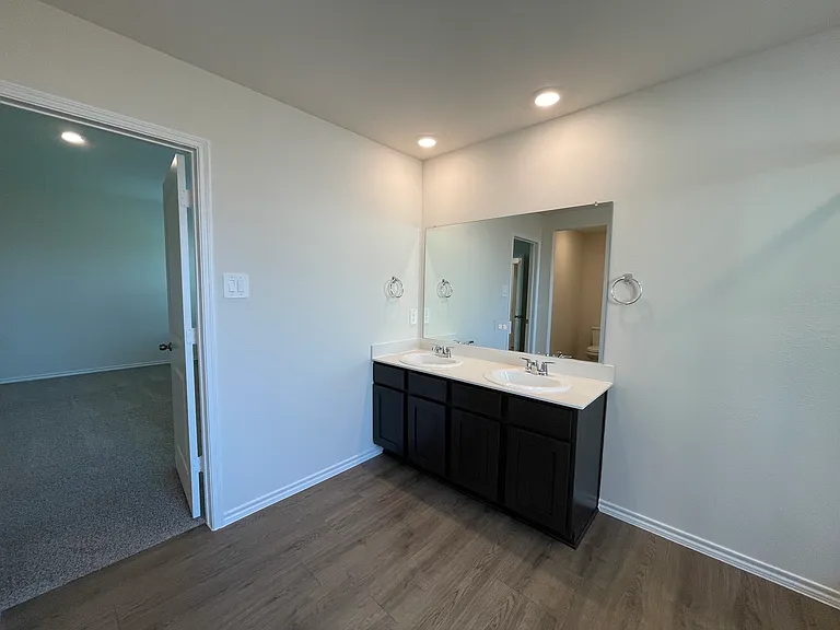 744 Sweet Pea Dr — Photo 24