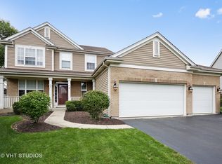 7 Savoy Ct, Lake In The Hills, IL 60156