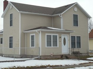 1921 4th St, FULTON, IL 61252