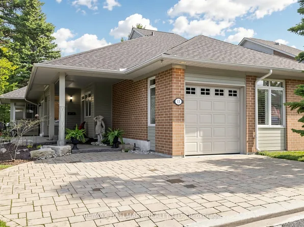 13 Christina Falls Way, Markham, ON L6E 1B4