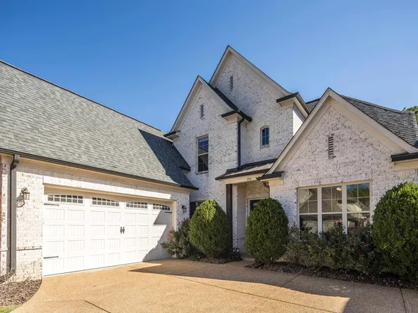 214 Chadwick Woods Ln, Collierville, TN 38017