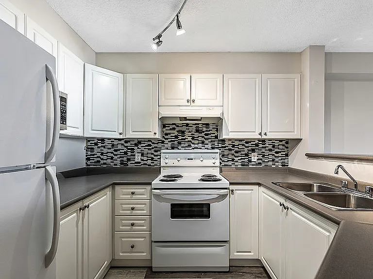 4000 Somervale Ct SW #4105 — Photo 4