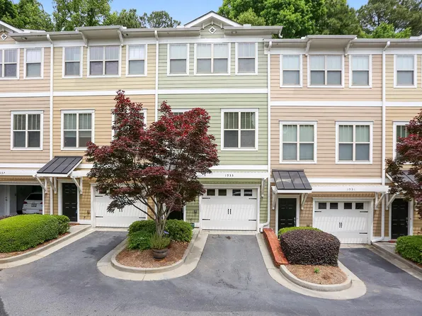 1933 Sterling Oaks Cir, Atlanta, GA 30329