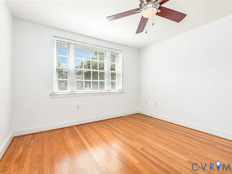 24 W Locke Ln #1 — Photo 14
