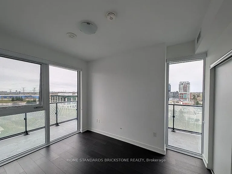 95 Oneida Cres #810 — Photo 15