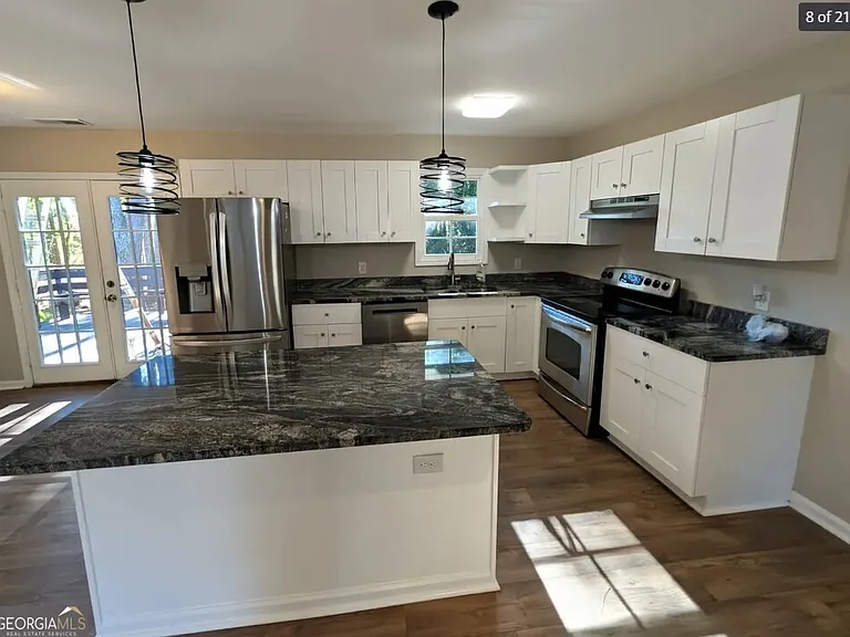 537 Eastside Dr — Photo 8