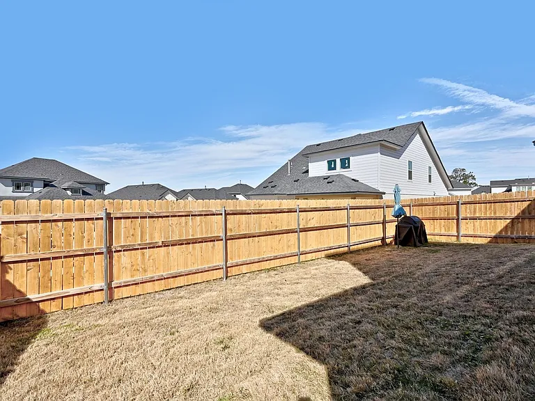 13004 Bloomington Dr — Photo 25