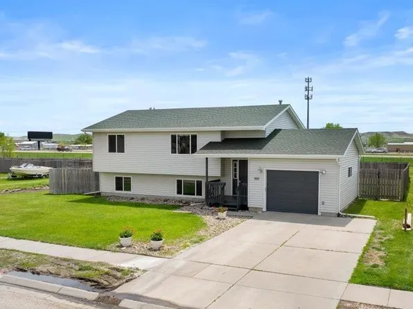 593 Stealth Ln, Box Elder, SD 57719