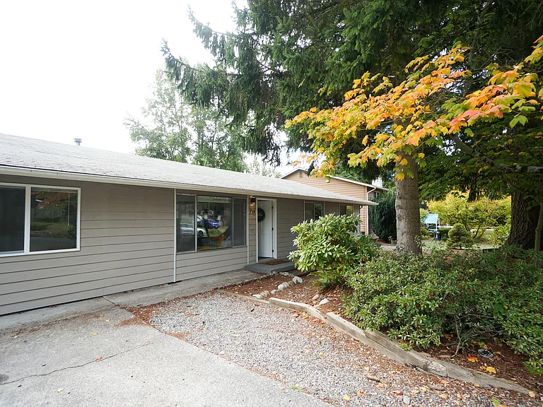 714 216th St SW — Photo 14