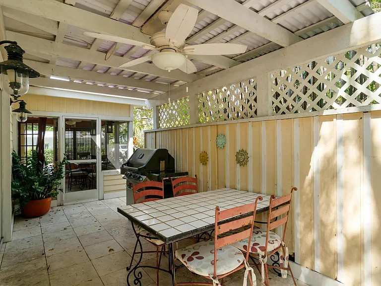 13 Pirates Dr — Photo 4