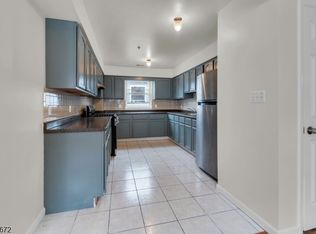 392 New St APT 2, Newark, NJ 07103