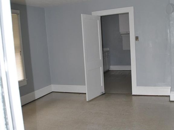 2nd image of 7311 Wood St