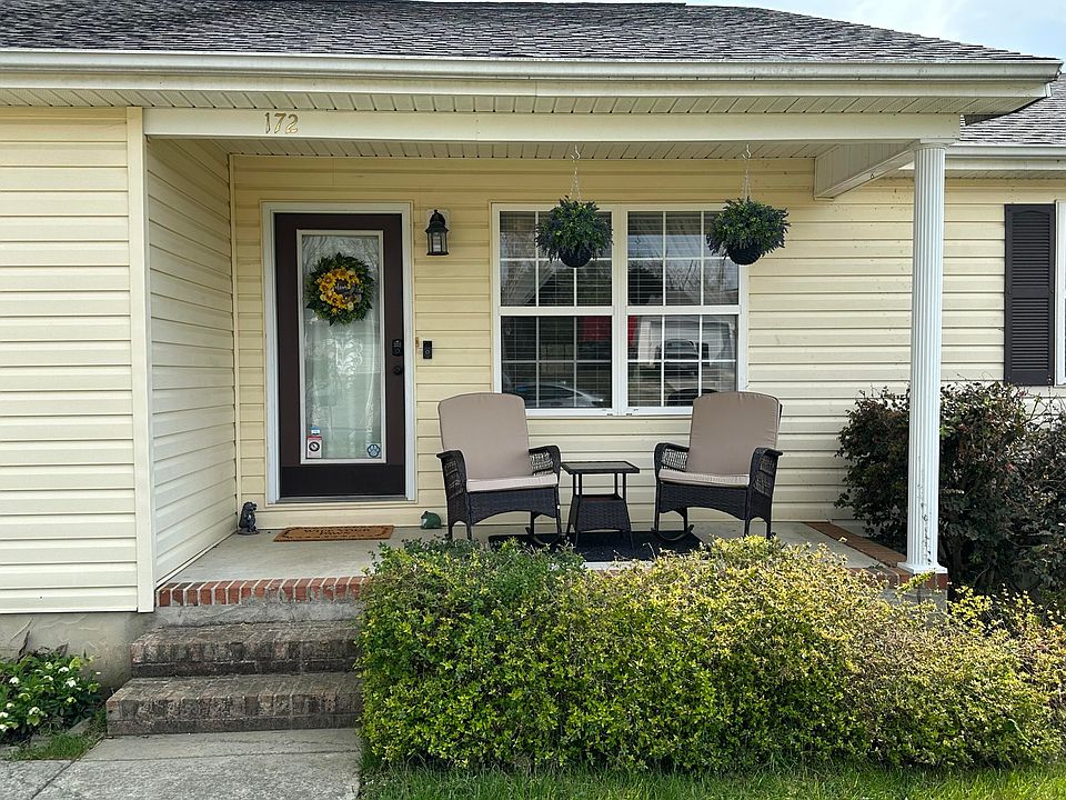 1st image of 172 Pinewood Dr