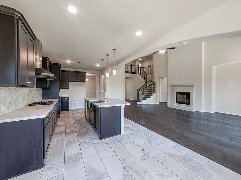 5104 Alonso Dr — Photo 9