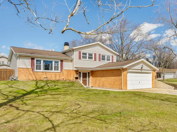 802 Timber Ln, Darien, IL 60561