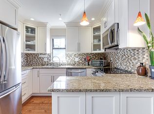 890 Broughton St #5, Vancouver, BC V6G 2A2