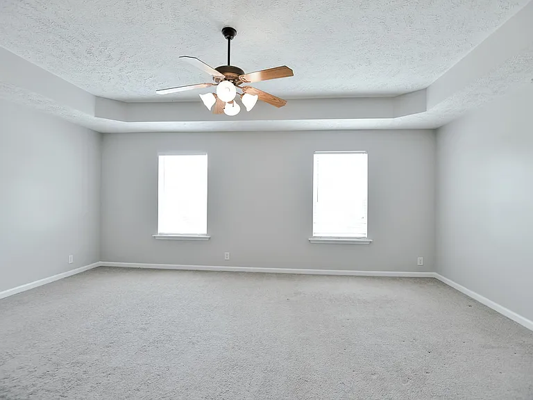132 Tulip Grove Point — Photo 31