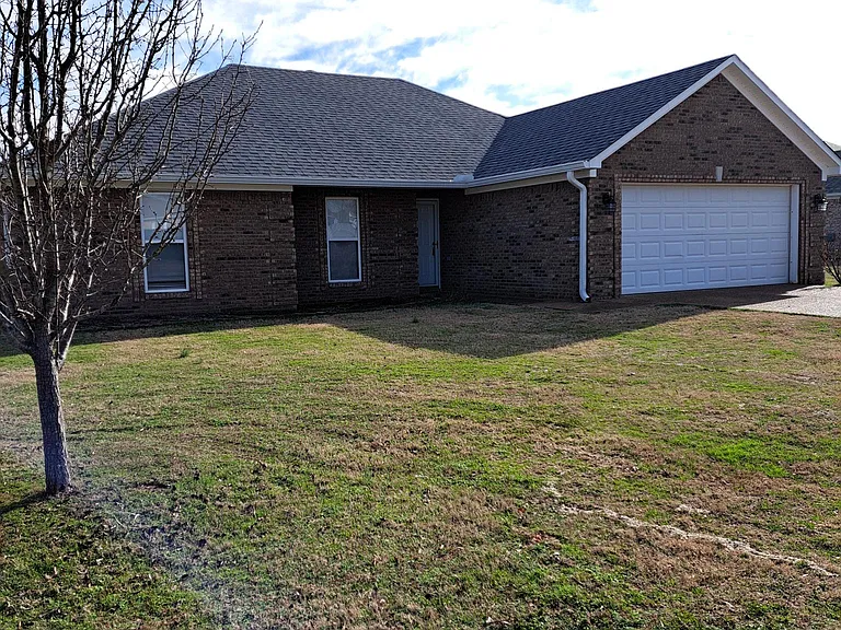 112 Norwich Cv — Photo 1