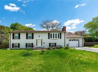 19 Mark Dr, North Kingstown, RI 02852