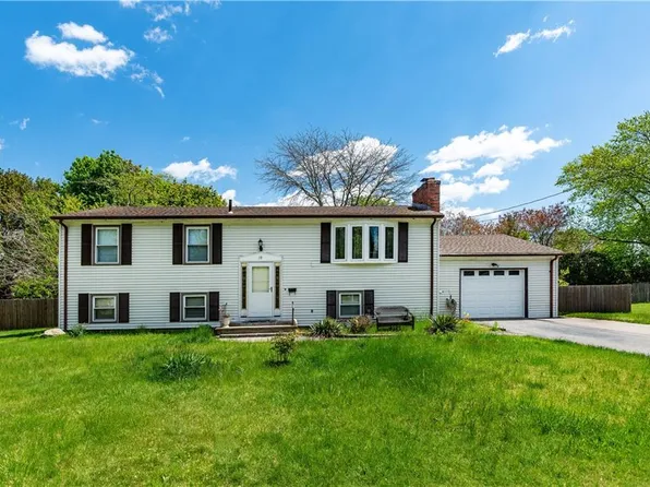 19 Mark Dr, North Kingstown, RI 02852