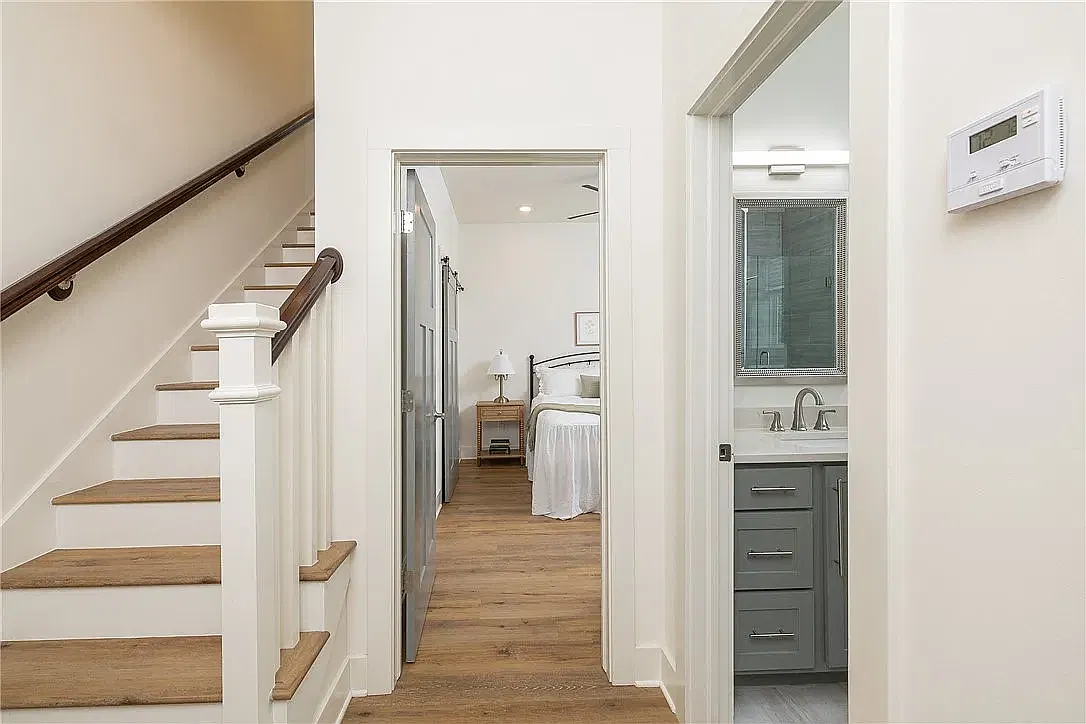 2 bed, 1173 sqft, $2,395 — Photo 2