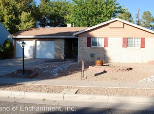 8609 Las Camas Rd NE, Albuquerque, NM 87111