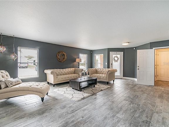 4th image of 4722 White Bay Cir