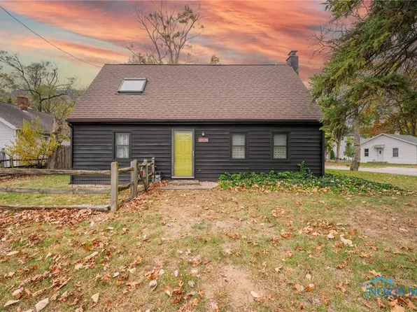 1124 Clarion Ave, Holland, OH 43528