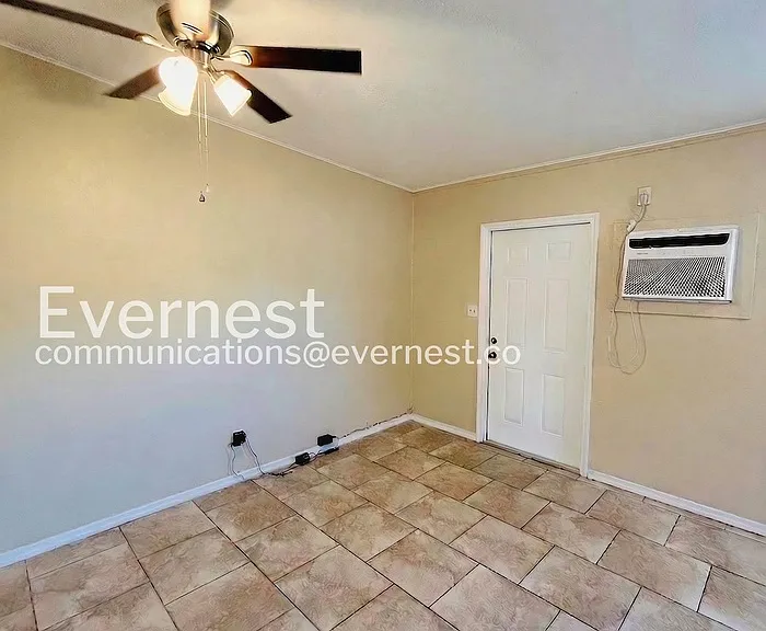 2925 N 46th St #B — Photo 3