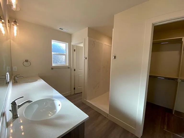 939 S 25 W — Photo 17