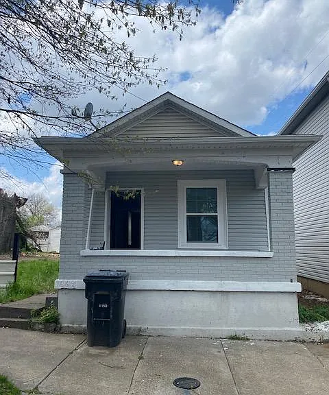 662 N 28th St — Photo 1