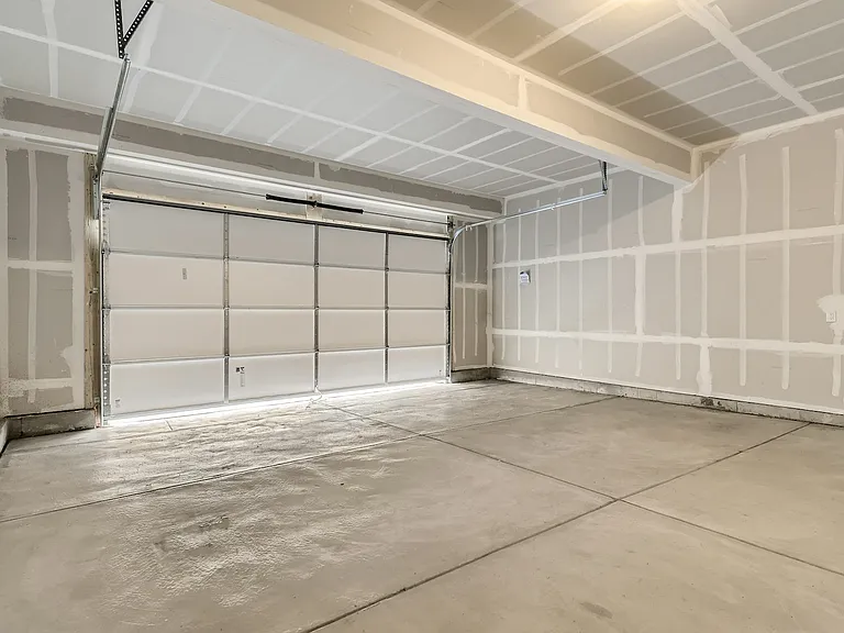 6842 S Uriah St — Photo 24