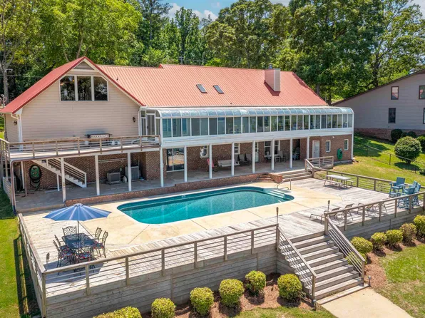 7023 Blackberry Ln, Pell City, AL 35128
