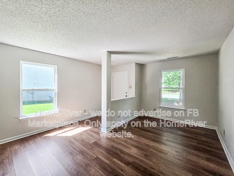 3 bed, 3.0 bath, 2176 sqft, $1,995 — Photo 3