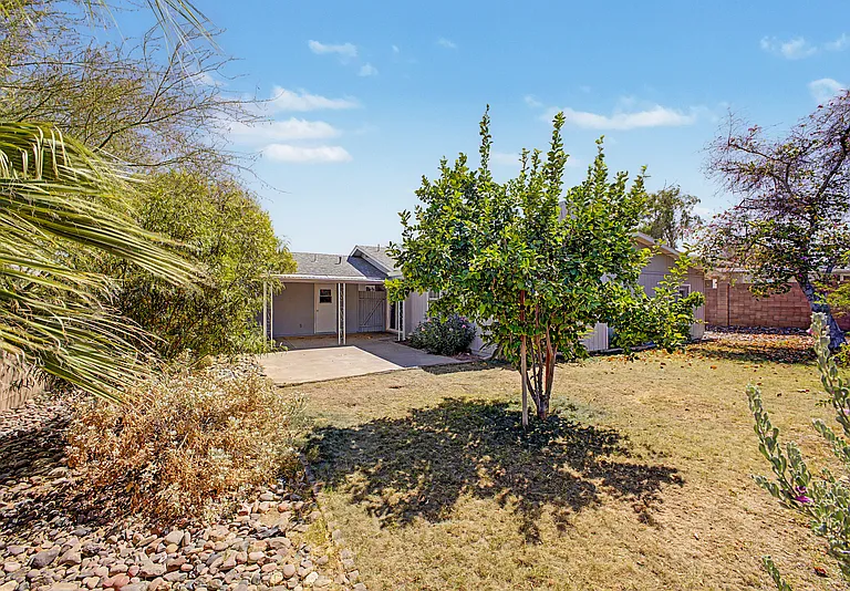 2822 E Willow Ave — Photo 47