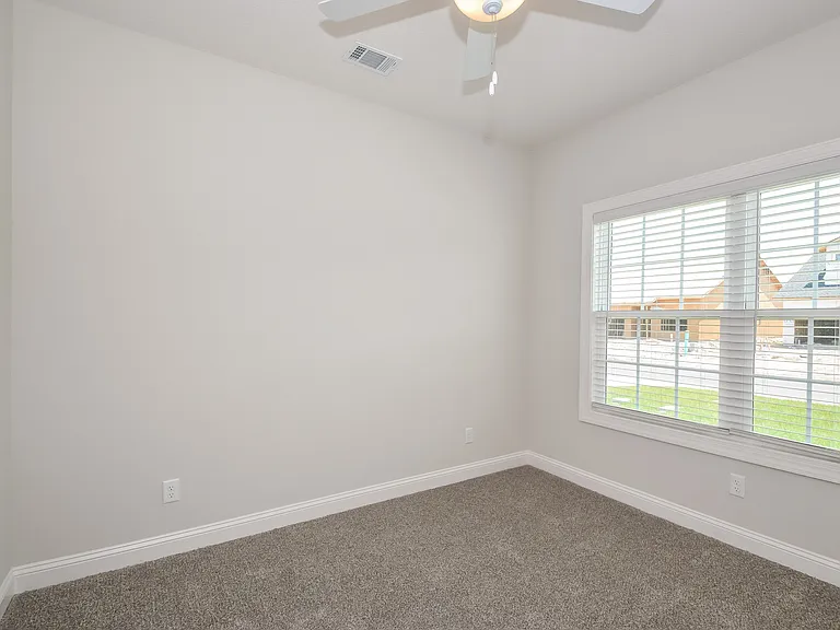 1022 Walker Point Way — Photo 11