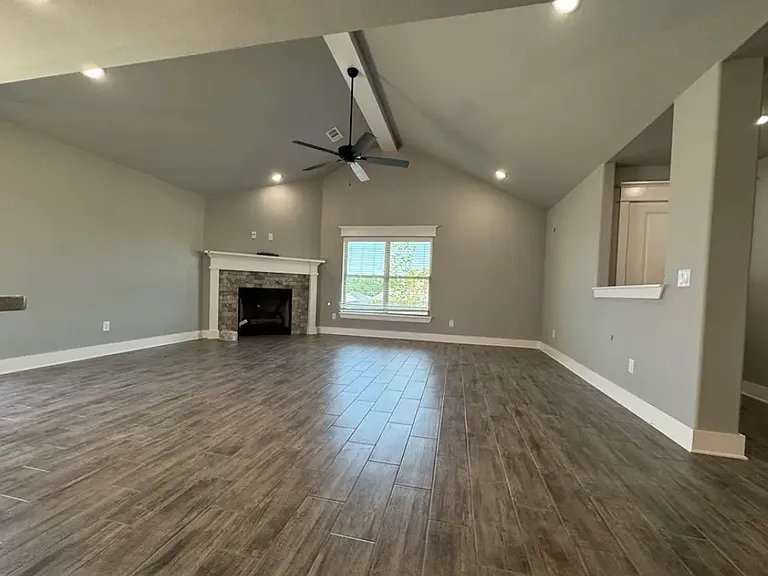 4302 SW Adams Rd — Photo 5