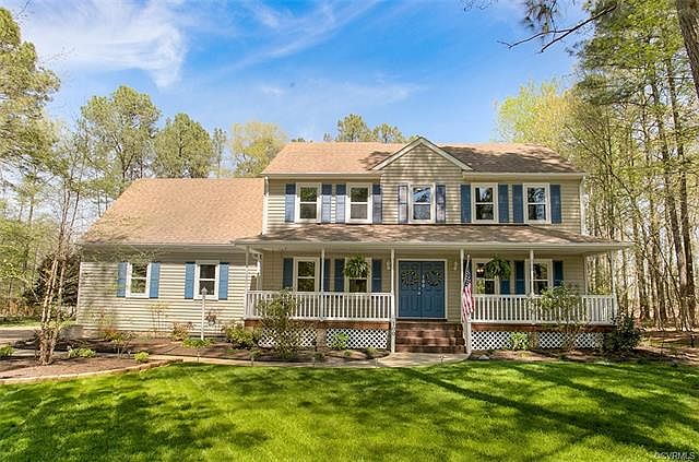 1st image of 100 Thornhill Dr
