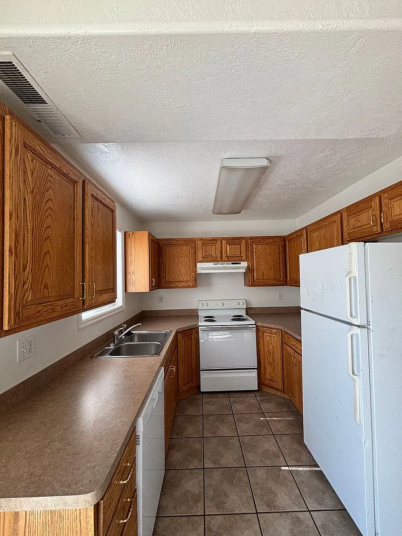 853 Samuel # A & B — Photo 4