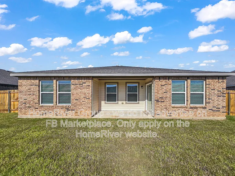 605 Jameson St — Photo 17