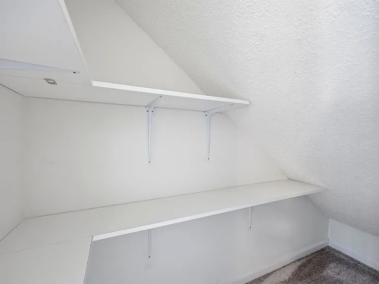 100 Cornerstone Pl — Photo 6