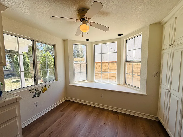 1152 Pebblewood Dr — Photo 6